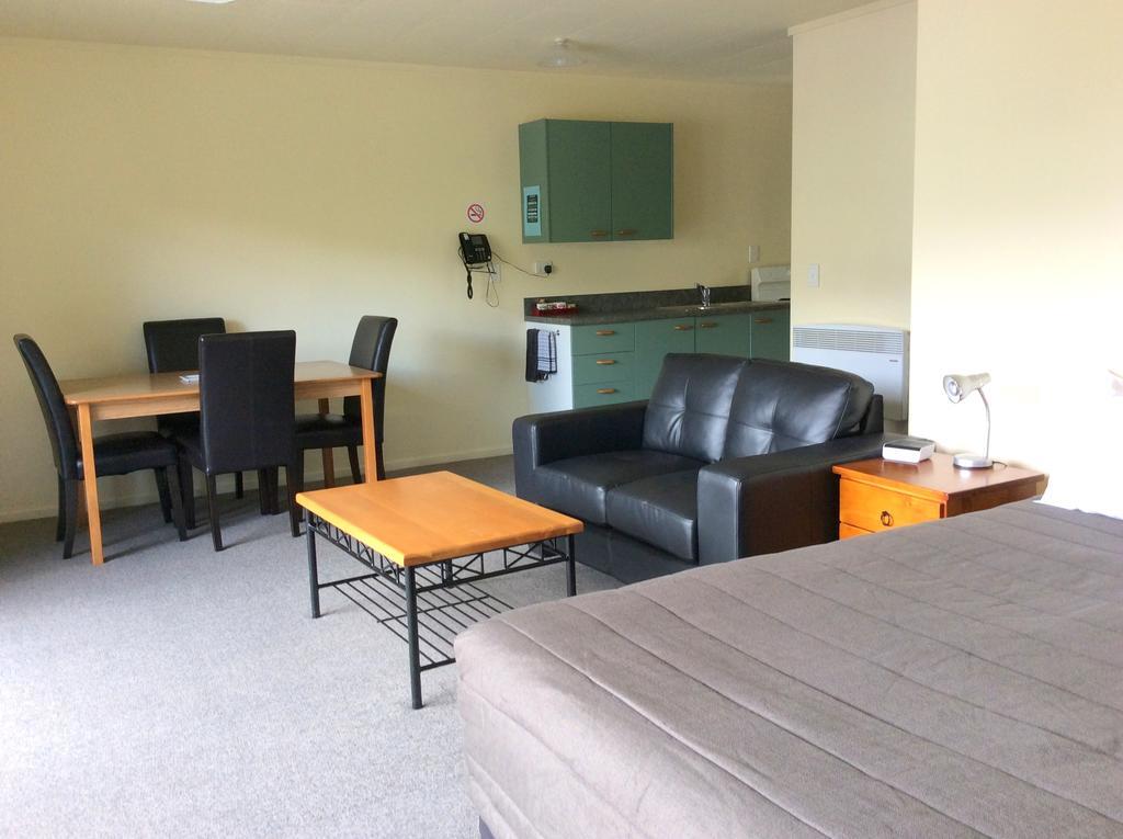 Wanaka Heights Motel Esterno foto